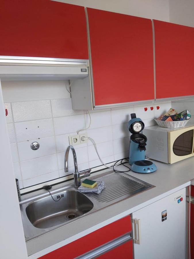 Well Located Flat With Balcony Düsseldorf Exterior foto