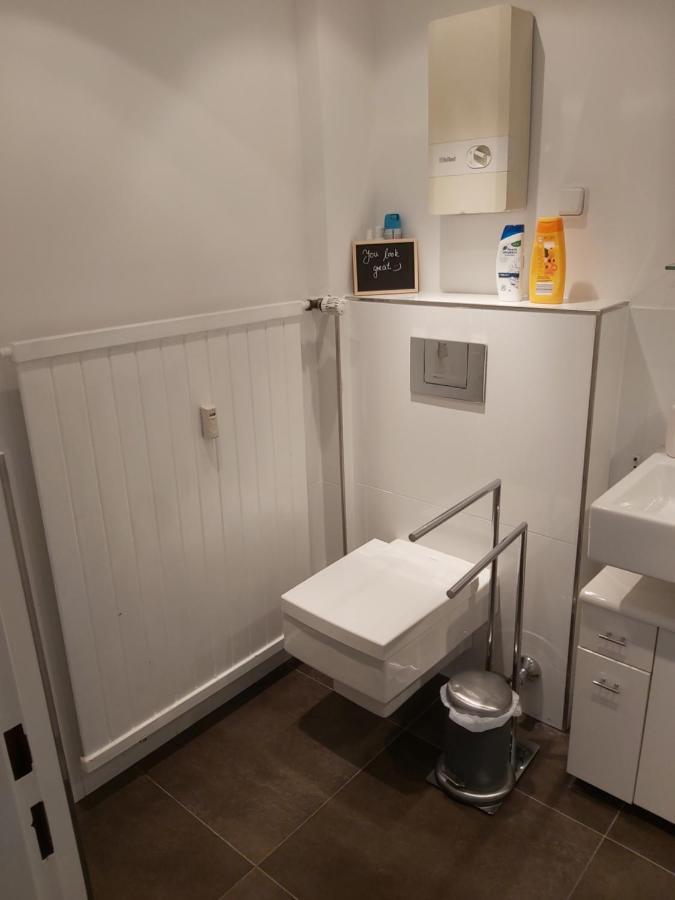 Well Located Flat With Balcony Düsseldorf Exterior foto